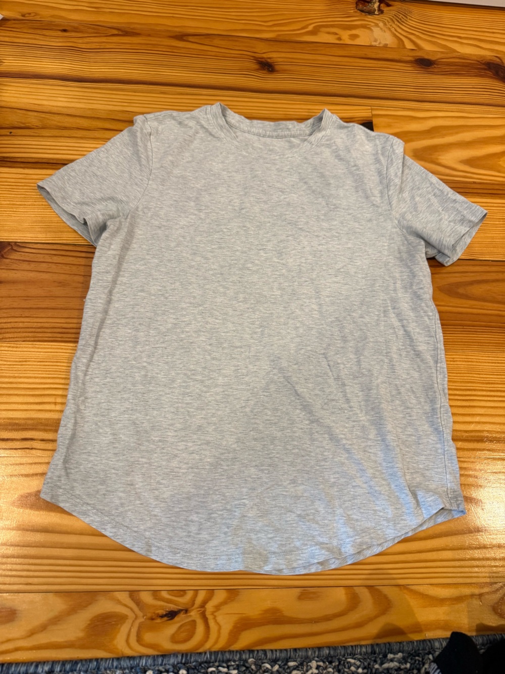 lululemon athletica Light Gray Short Sleeve Crew Tee